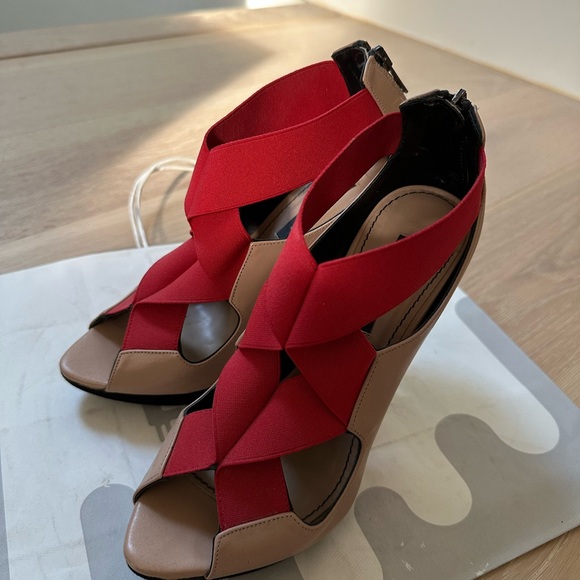 Zara Taupe Red Heels - 38 EUR - Picture 2 of 6